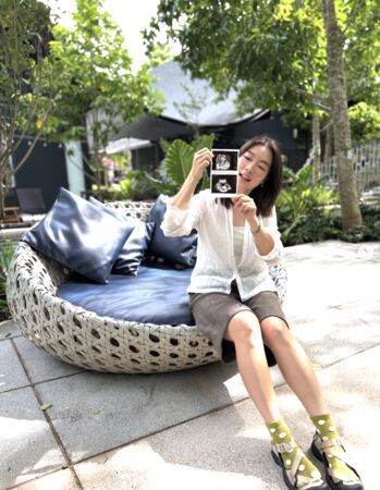 ▲陳澤耀與老婆雲鎂鑫。(圖/翻攝自Instagram/meisim.hoon)