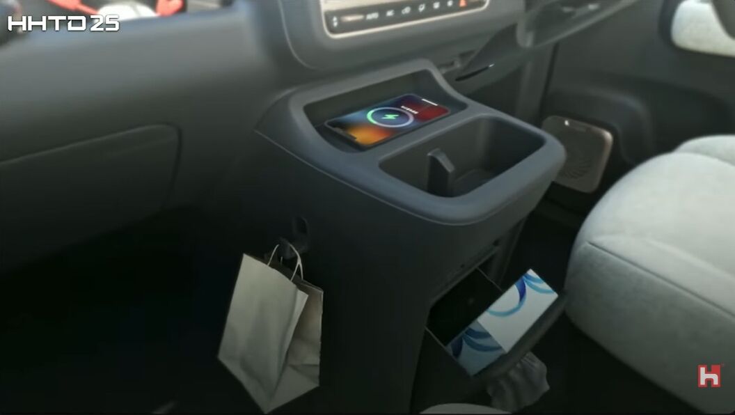 ▲鴻海全新Model A發表!首秀7人座MPV。(圖/翻攝自鴻海、記者張慶輝攝)