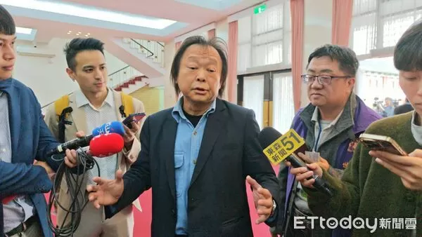 ▲▼民進黨立委王世堅受訪。(圖/記者陳煥丞攝)