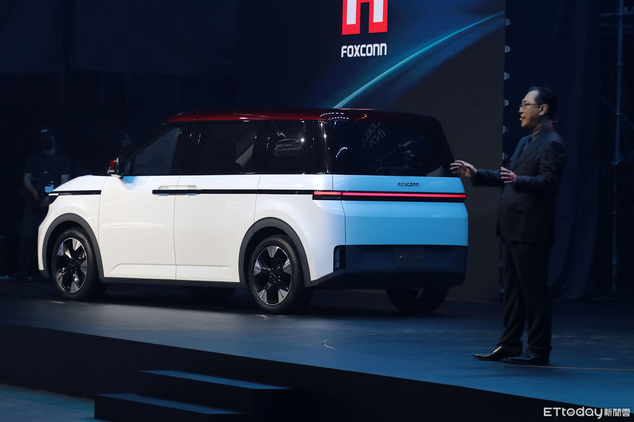 ▲HHTD25鴻海科技日-Model A電動車。(圖/記者張慶輝攝)