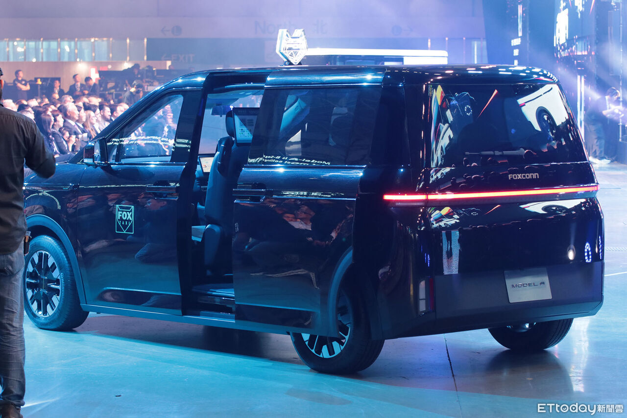 ▲HHTD25鴻海科技日-Model A電動車。(圖/記者張慶輝攝)