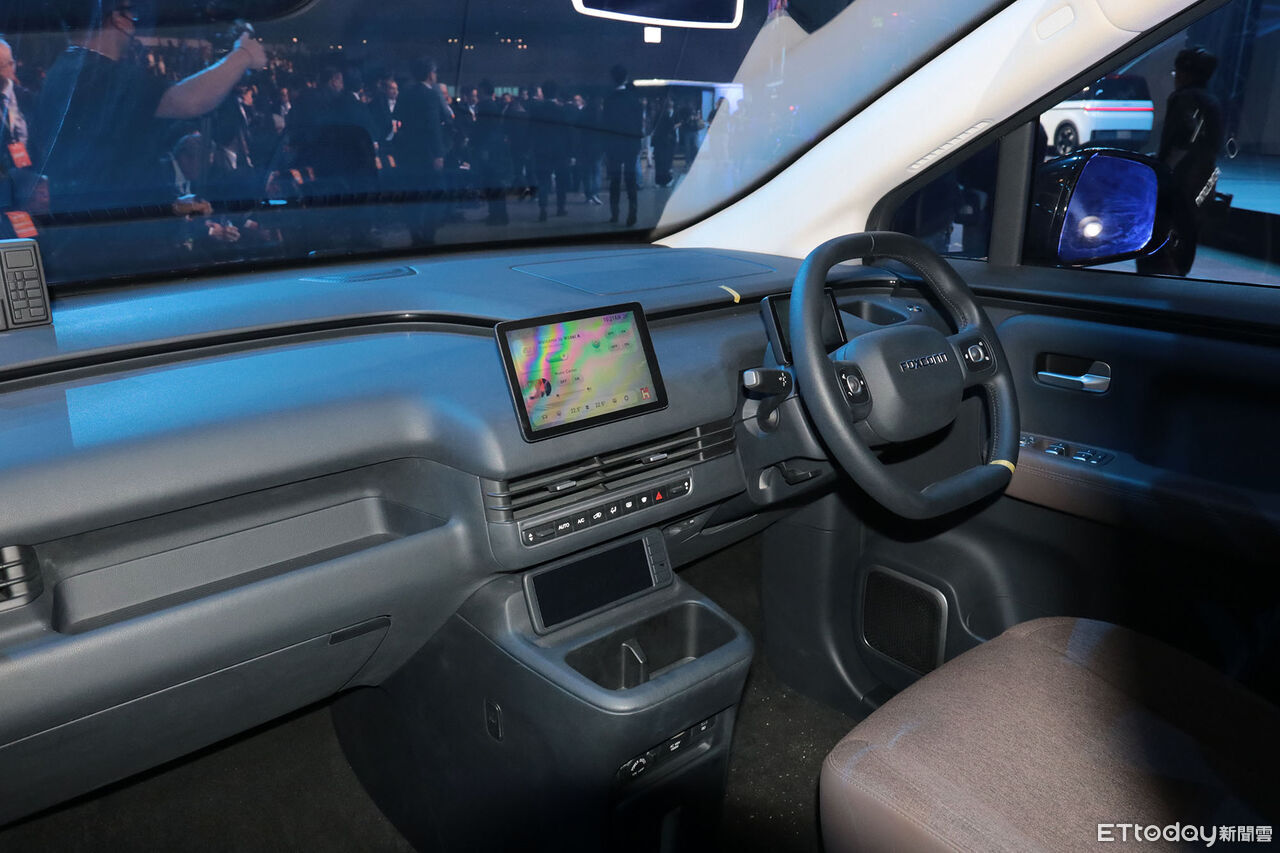 ▲HHTD25鴻海科技日-Model A電動車。(圖/記者張慶輝攝)