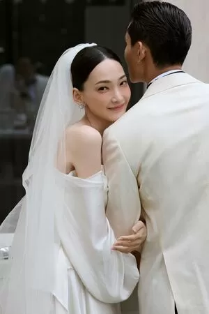 ▲林映唯與交往三年的男友Richard步入禮堂,正式成為夫妻。(圖/自由試娛樂提供)