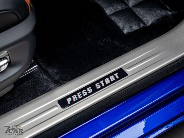 致敬 8-bit 街機文化的客製化新作 Rolls-Royce 推出 Black Badge Ghost Gamer