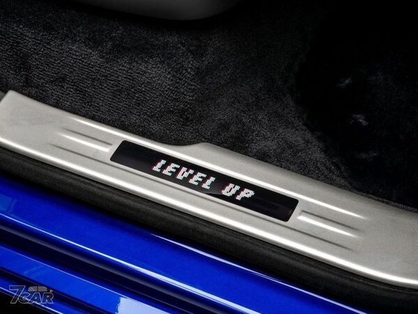 致敬 8-bit 街機文化的客製化新作 Rolls-Royce 推出 Black Badge Ghost Gamer