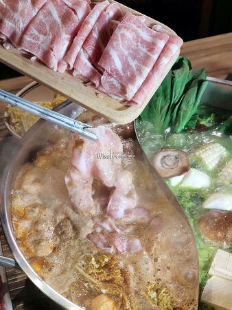 ▲▼台北忠孝敦化站復古港式火鍋「波記私宅打邊爐」,手工丸餃與招牌菜。(圖/部落客WISELY提供)