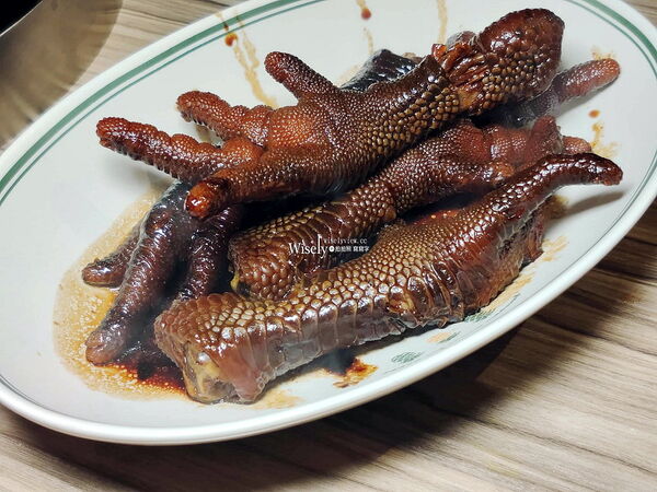 ▲▼台北忠孝敦化站復古港式火鍋「波記私宅打邊爐」,手工丸餃與招牌菜。(圖/部落客WISELY提供)