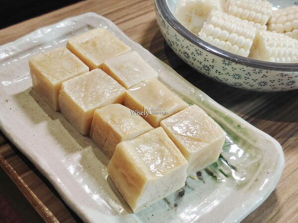 ▲▼台北忠孝敦化站復古港式火鍋「波記私宅打邊爐」,手工丸餃與招牌菜。(圖/部落客WISELY提供)