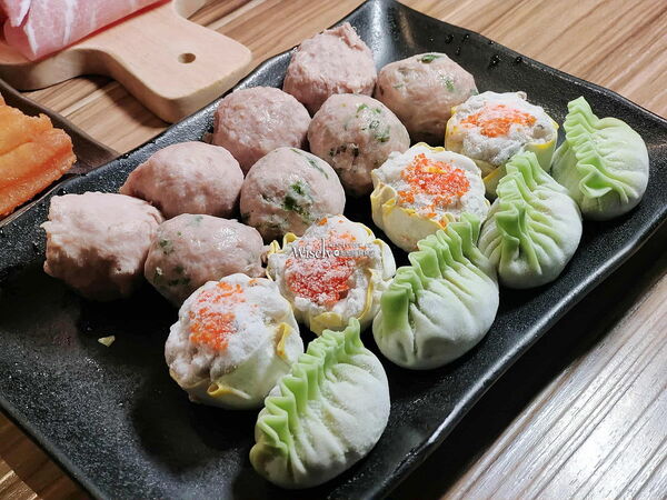 ▲▼台北忠孝敦化站復古港式火鍋「波記私宅打邊爐」,手工丸餃與招牌菜。(圖/部落客WISELY提供)