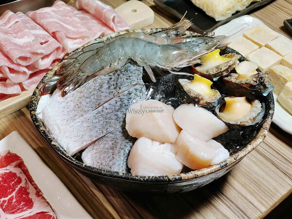 ▲▼台北忠孝敦化站復古港式火鍋「波記私宅打邊爐」,手工丸餃與招牌菜。(圖/部落客WISELY提供)