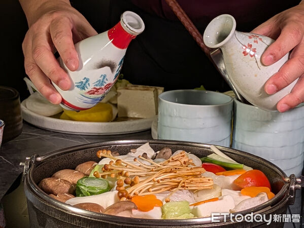 ▲橋山·壽喜燒。(圖/記者黃士原攝)