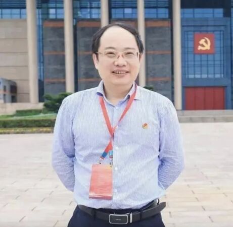 ▲▼「首席科學家」只有高中畢業!陸大學「被騙兩年」還讓他帶博士生。(圖/翻攝界面新聞)