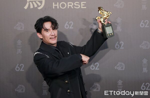 ▲▼金馬62頒獎典禮 後臺得獎感言最佳男主角-張震。(圖/記者周宸亘攝)