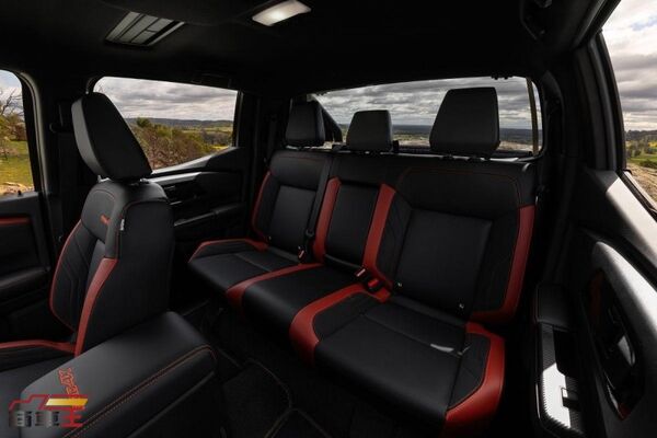 承襲硬派血統、全面升級動態與科技表現 全新第四代 Nissan Navara 正式登場