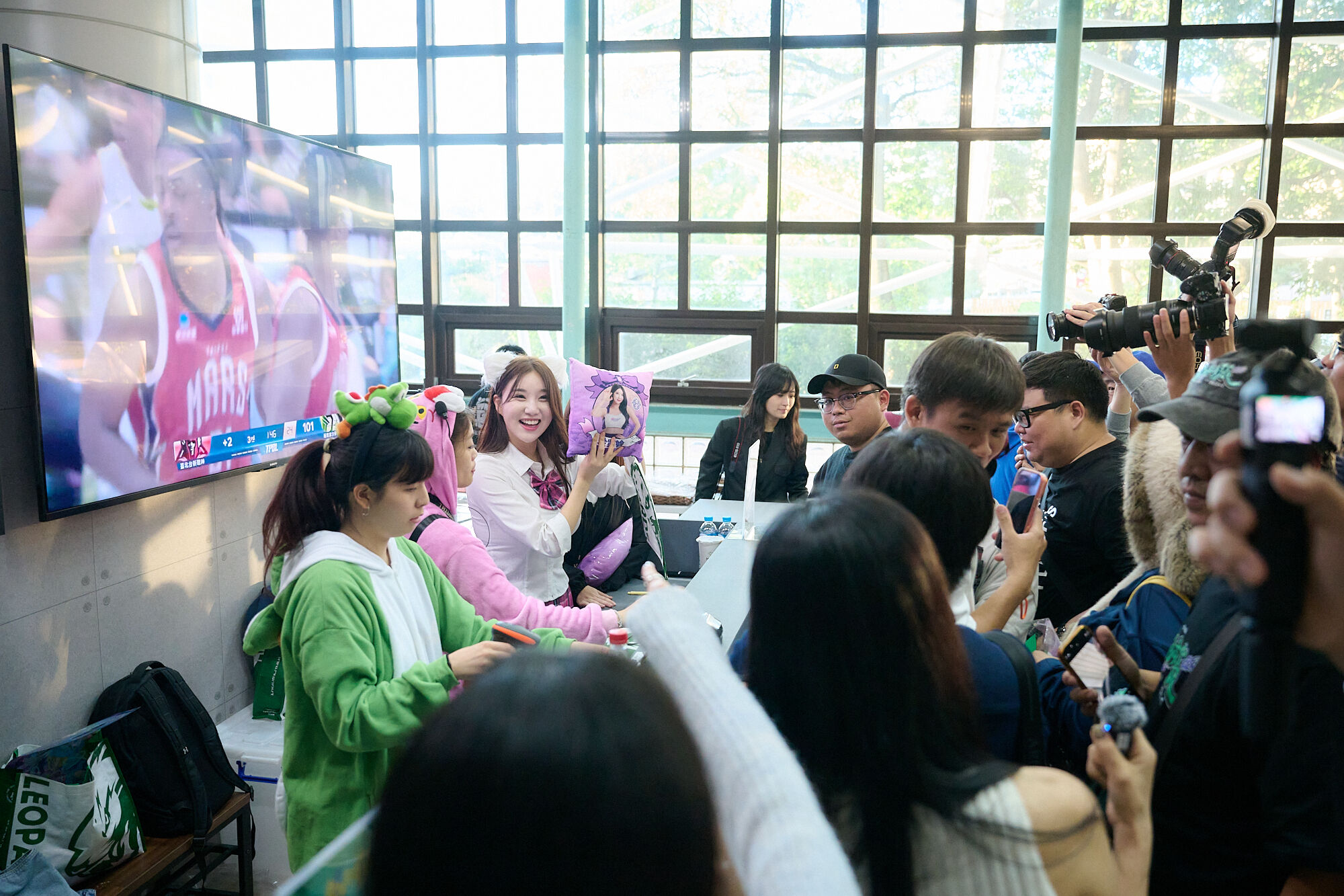 ▲▼雲豹變裝主題周,「韓援三本柱」。(圖/雲豹提供)