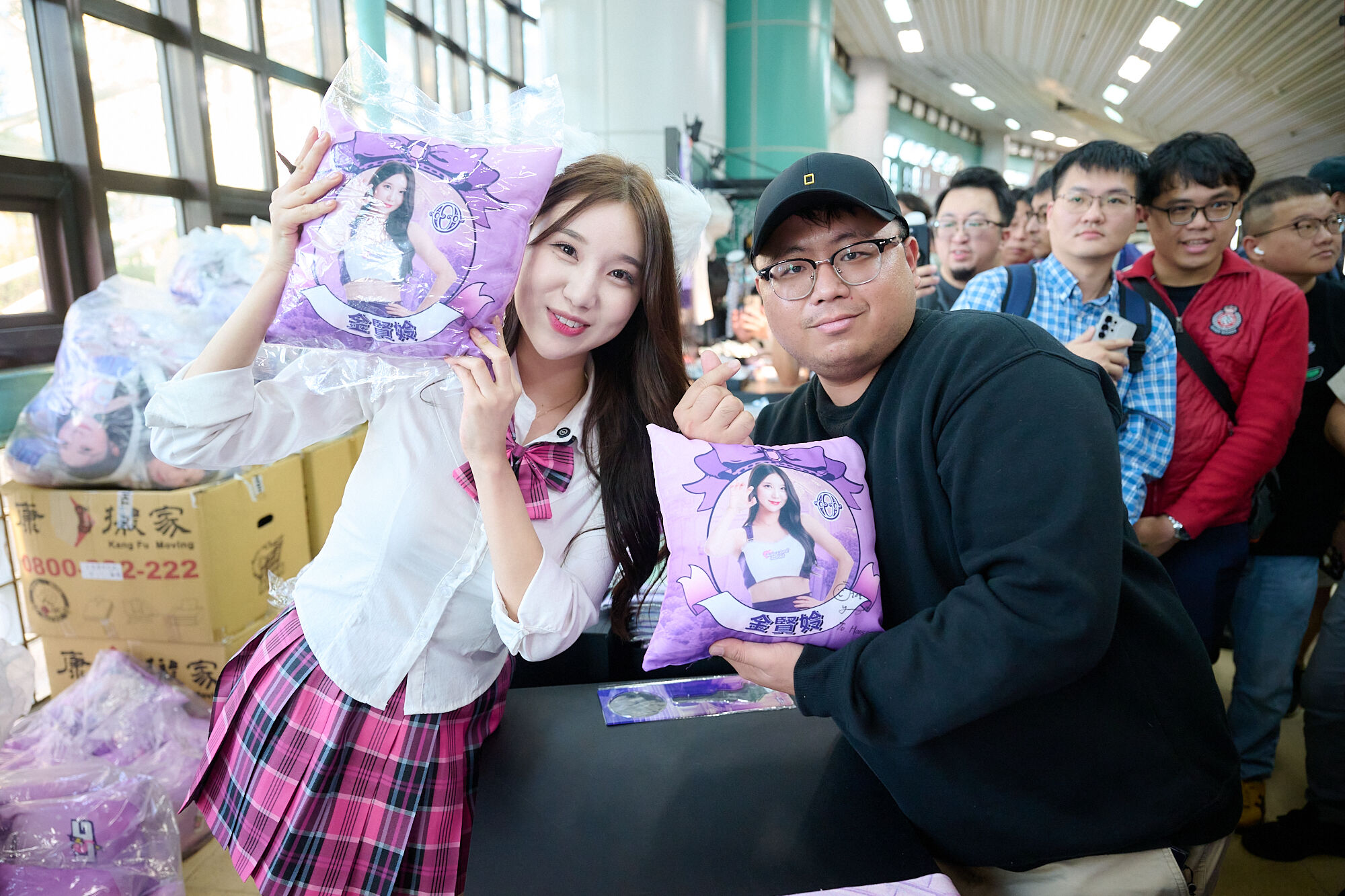 ▲▼雲豹變裝主題周,「韓援三本柱」。(圖/雲豹提供)