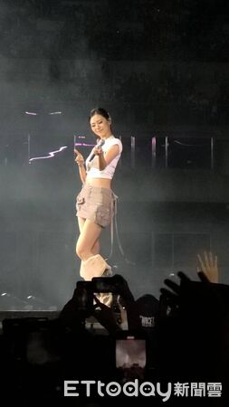 ▲▼TWICE 。(圖/讀者提供)