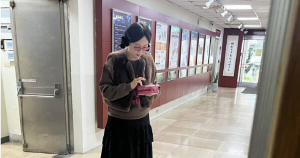 娛樂報報/野生捕獲徐薇現身世新大學 跟香蕉哥哥搶鋒頭