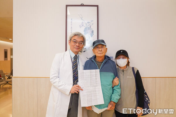 ▲▼ 郭于誠醫師與陳先生 。(圖/中醫大新竹附醫提供)
