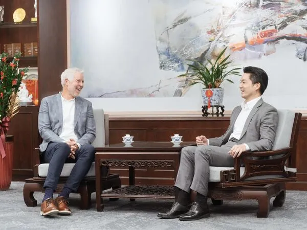 ▲▼台北市長蔣萬安透露輝達副總裁Scott Ekman代表黃仁勳執行長來訪、親自遞交投資意向書。(圖/翻攝自Facebook/蔣萬安)