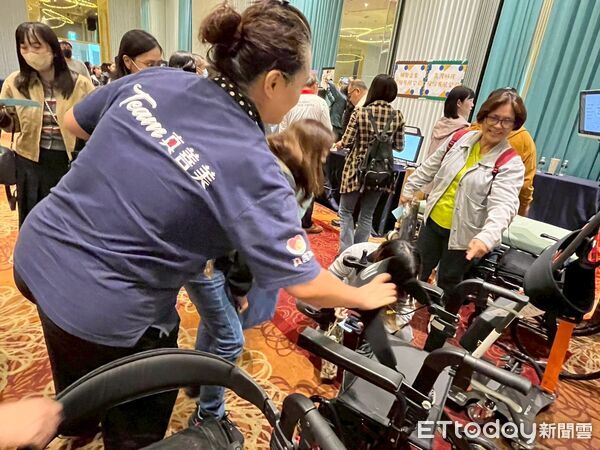 ▲台東縣推動長照3.0智慧科技輔具。(圖/記者楊晨東翻攝)