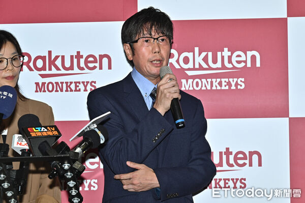▲▼中職樂天桃猿今天召開記者會,日籍高層亞洲CEO葛城崇親自到場發布球團最新人事異動。(圖/記者李毓康攝)
