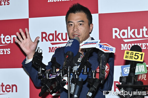 ▲▼中職樂天桃猿今天召開記者會,任命日本東北樂天金鷲社長森井誠之暫代樂天桃猿執行長。(圖/記者李毓康攝)