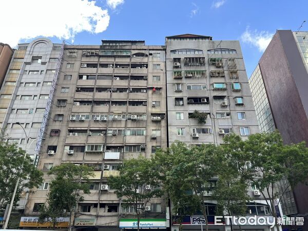 ▲▼ 信義路921危樓 。(圖/記者項瀚攝)