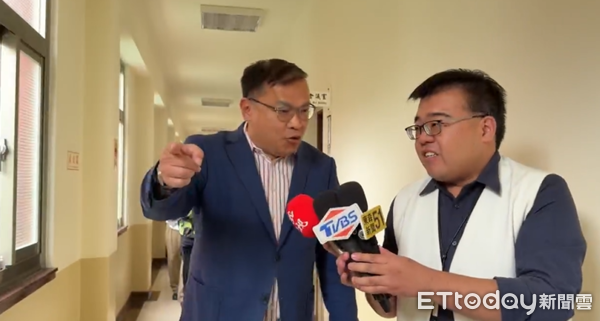 ▲▼民進黨立委王義川(左)。(圖/記者陳煥丞攝)