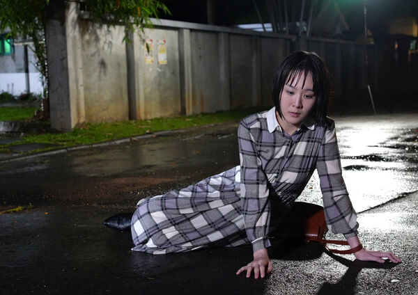 ▲何宜珊在《寶島西米樂 傳承》接受王盈凱求婚。(圖/台視提供)