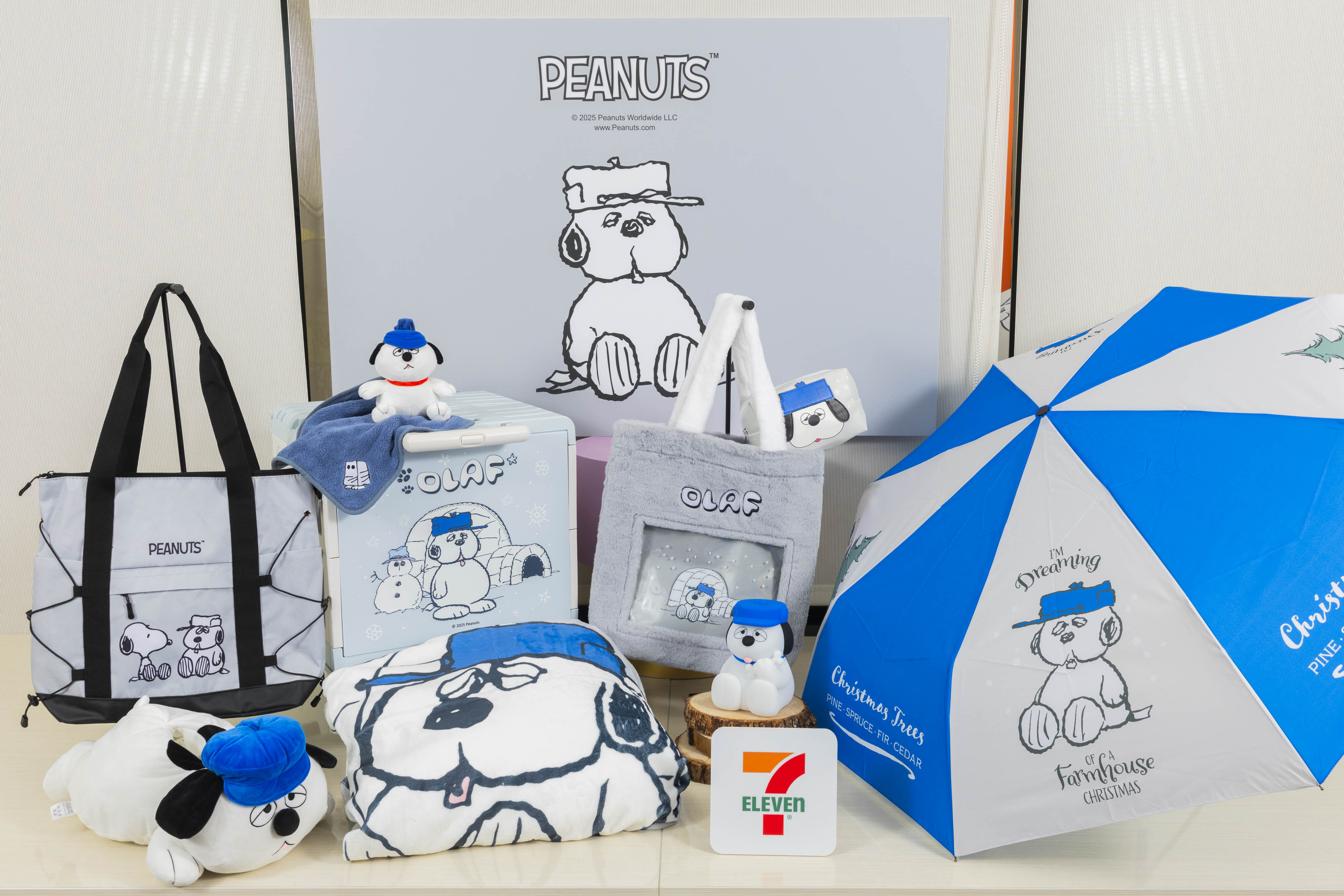 ▲▼7-11推出2025年聖誕福袋,集結9大人氣IP。(圖/業者提供)