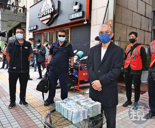 三重館4年前一度由大股東奪回經營權,當時還搬來千萬現金坐鎮。