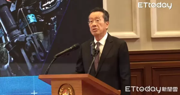 ▲國防部長顧立雄出席「守護民主台灣國安行動方案」記者會。(圖/翻攝直播)