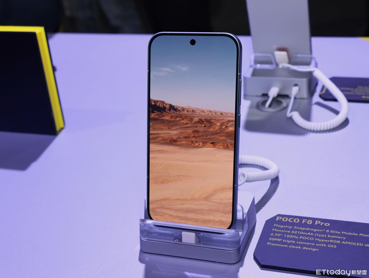 ▲▼ POCO F8 系列, POCOF8 。(圖/記者蘇晟彥攝)