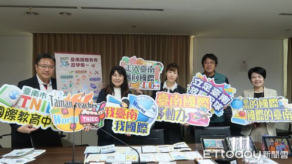 ▲台南市學生參與國際教育遊學路線,走讀老街與古蹟,體驗多元文化與歷史風貌。(記者林東良攝,下同)