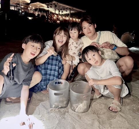 ▲林舒語與3個兒子。(圖/夢田影像提供)