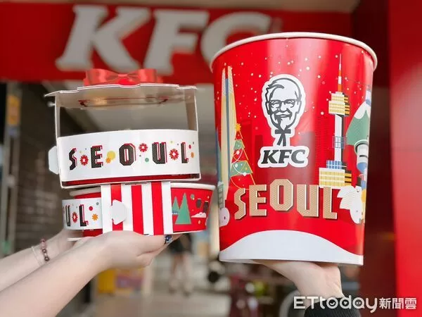 ▲▼肯德基聖誕巨大桶回歸,同步開賣雪花乳酪脆雞。(圖/記者蕭筠攝)