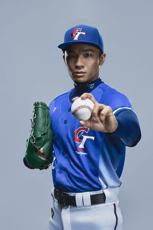 ▲電影《絕勝》四位新卡司,胡智強(左起)飾演陳柏青、宋柏緯飾演陳傑憲、張庭瑚飾演林家正、陳泰河飾演林昱珉。(圖/瀚草文創提供)