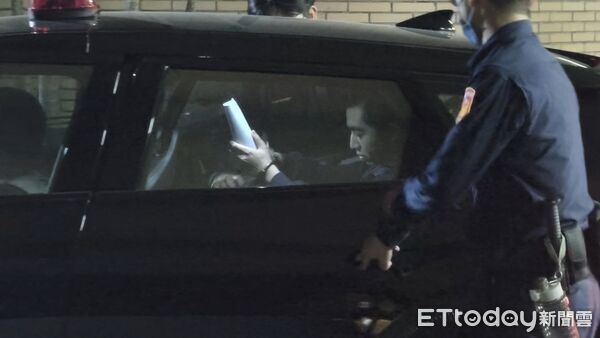 ▲▼劉柏葳涉狂刺30刀殺害任職夜店公關的谷姓女友,自稱因病有減刑事由,反被法官裁定繼續羈押並加碼禁見。(圖/記者黃哲民攝)