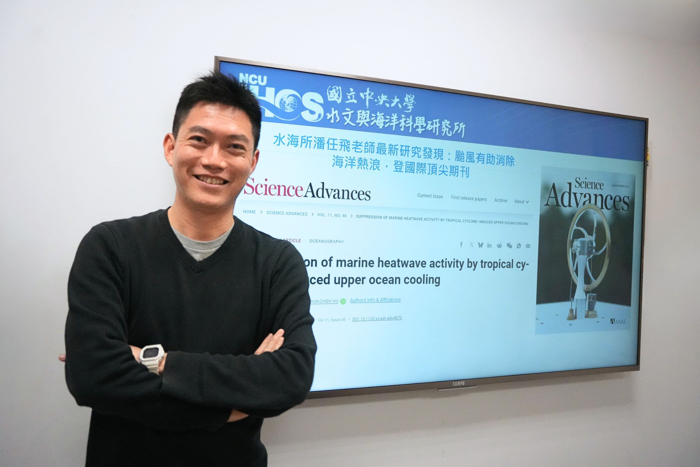 ▲▼中央大學潘任飛教授參與研究團隊發現,颱風有助抑制海洋熱浪,讓水中生物有喘息機會。(圖/中央大學提供)