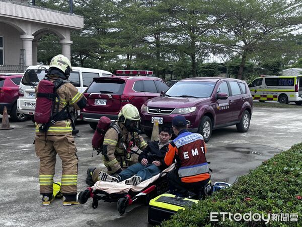 ▲台南消防局第四大隊與社會局於長泰教養院新市分院辦理聯合防災演練。(記者林東良翻攝,下同)