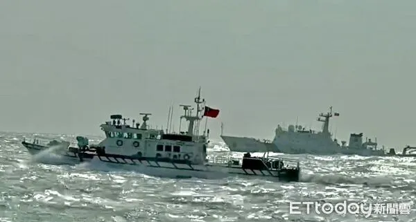 ▲▼ 中國海警闖入金門水域 海巡嚴正驅離斥「常態騷擾」 。(圖/記者鄭逢時翻攝)