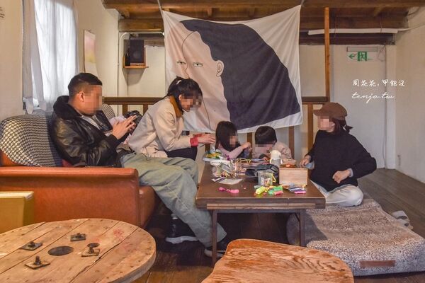 ▲▼台大公館「尖蚪」,隱身寶藏巖國際藝術村聚落的秘境咖啡!老屋空間飲料好喝。(圖/部落客周花花提供)