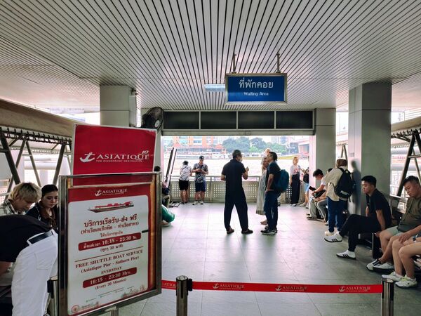 ▲▼「Calypso Cabaret Show克里普索人妖秀」,曼谷河濱夜市Asiatique必看。(圖/部落客珊莎提供)