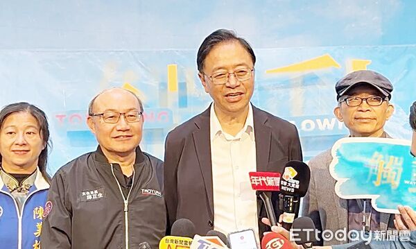 ▲桃園市「觸動 Touching-活水2025桃園國際水彩雙年展」,市長張善政會後受訪。(圖/記者沈繼昌攝)