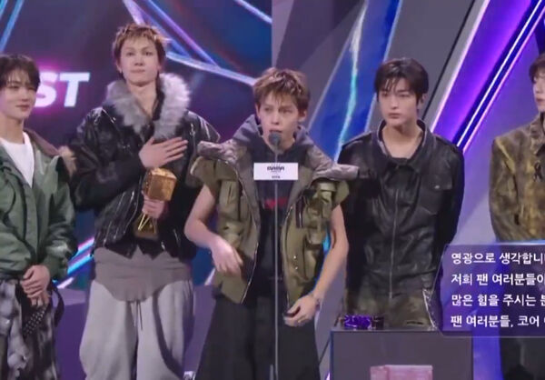 ▲▼ ▲▼ MAMA/出道不到百天!CORTIS奪新人獎 趙雨凡大喊1單字全場嗨爆。(圖/翻攝自MyVideo)