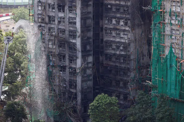 ▲香港宏福苑致命火災後的景象。(圖/路透)