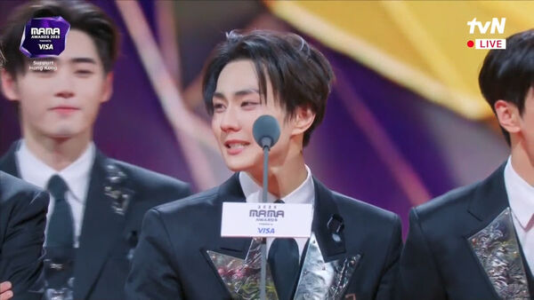 ▲▼MAMA/Rosé奪年度歌曲! ENHYPEN奪大賞台上痛哭:最棒5週年禮物。(圖/翻攝自MyVideo)