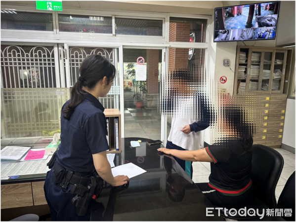 ▲內埔警力拆穿詐團詐騙手法。(圖/記者陳崑福翻攝)