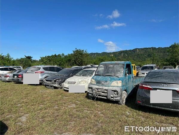 ▲▼因馬太鞍溪堰塞湖潰壩受損車輛統一放置大農大富園區專闢停車場,每輛將補助50萬。(圖/記者王兆麟翻攝,下同)